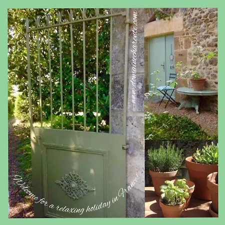 Glamping The Rose Garden With Own Garden - External Shower & Toilet And Kitchen Camping