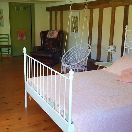 Camping Glamping The Rose Garden With Own Garden - External Shower & Toilet And Kitchen