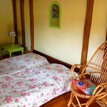 Glamping The Rose Garden With Own Garden - External Shower & Toilet And Kitchen *