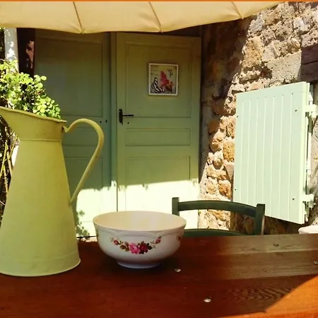 Camping Glamping The Rose Garden With Own Garden - External Shower & Toilet And Kitchen Mazières
